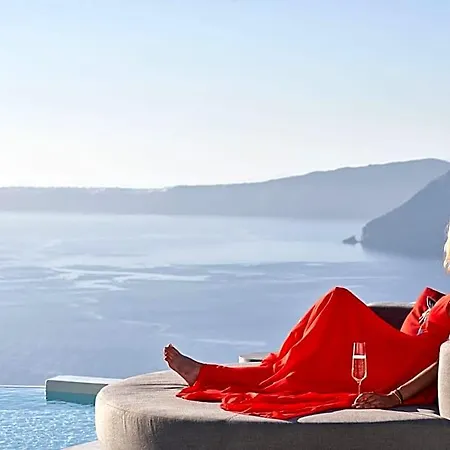 Alti Santorini Luxury Suites 4*