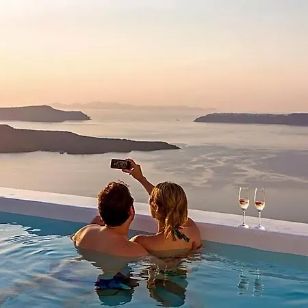 Alti Santorini Luxury Suites 4* Ormos Athinios