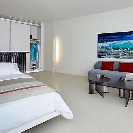 Alti Santorini Luxury Suites Hotel 4*